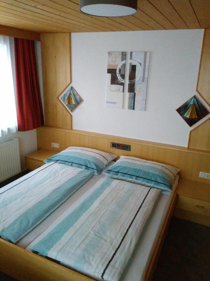 Bed and Breakfast Haus Edelweiss à Jerzens Extérieur photo